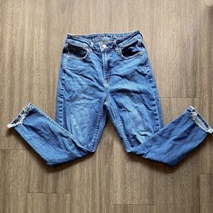 American Eagle Stretch Mom Jean